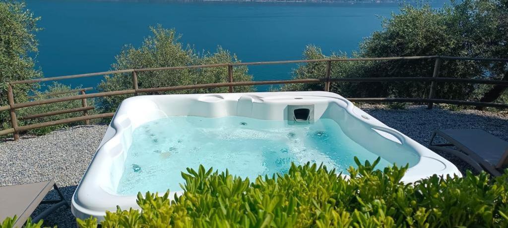 Hotel La Terrazzina Gargnano Esterno foto