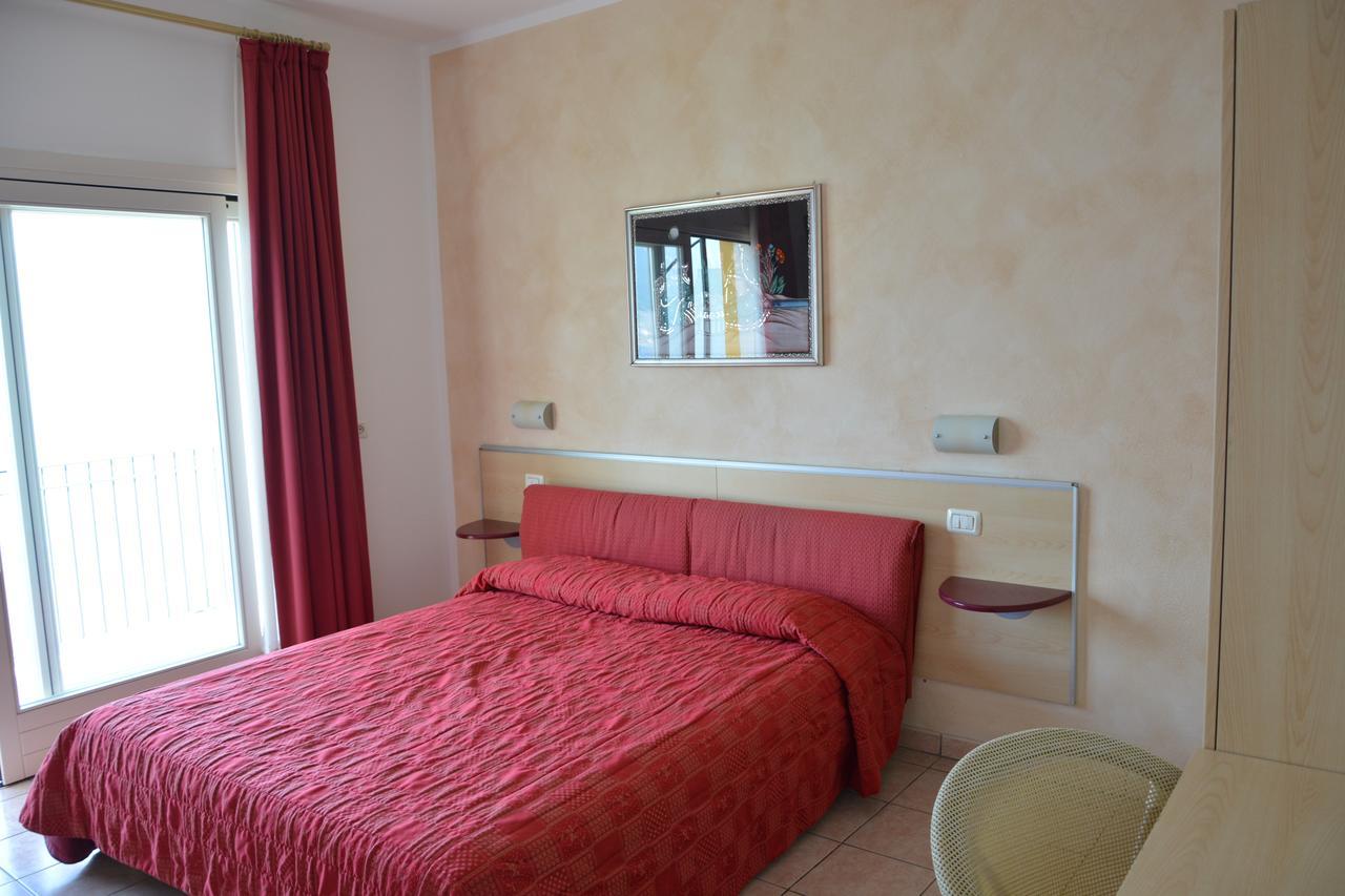 Hotel La Terrazzina Gargnano Esterno foto